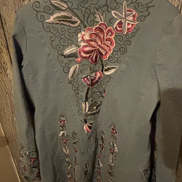 Paparazzi Grey Jacket with Script W Meduim - Picture 6 of 9